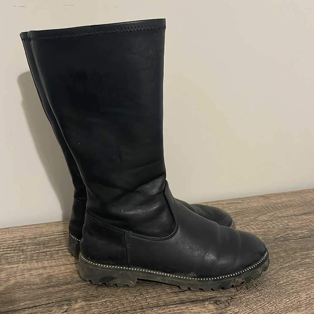 Girls tall black boots size 3.